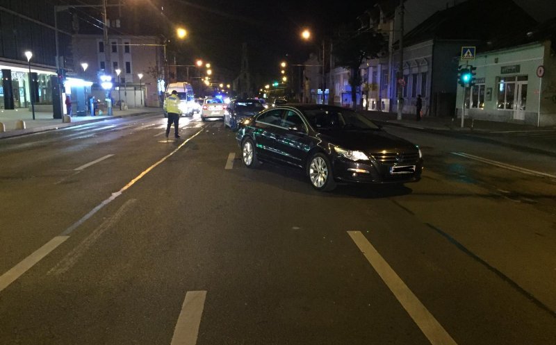 Accident pe Bulevardul 21 Decembrie. A uitat să pună frână