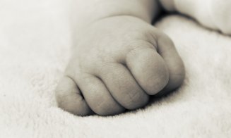 Șocant: Un bebeluş a fost incinerat la câteva ore după naştere