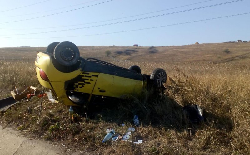 Ka în cap. Un Ford s-a răsturnat pe centura Clujului FOTO