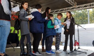 Marea Lectură la Cluj-Napoca. 3.855 de persoane au citit din Eminescu, într-o tentativă de a  doborâ un record mondial