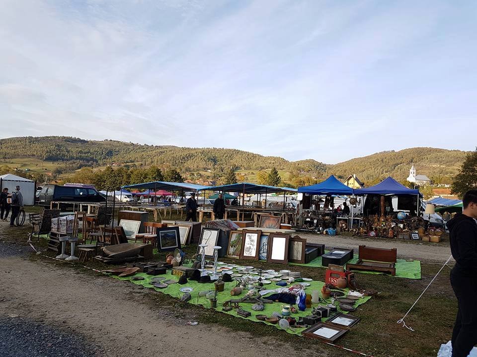 Ziua de Cluj A început Târgul de la Negreni, cea mai mare piaţă de vechituri din Estul Europei