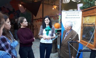 Ziua produselor românești la Cluj. Degustare de struguri, mere, must și brânzeturi făcute de studenți