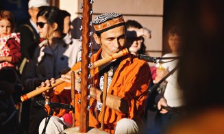 Jazz in the Street.  AG Weinberger : "În Koln, în '90, am făcut primele 60 de mărci. Mi-am cumpărat primii pantofi din piele întoarsă"