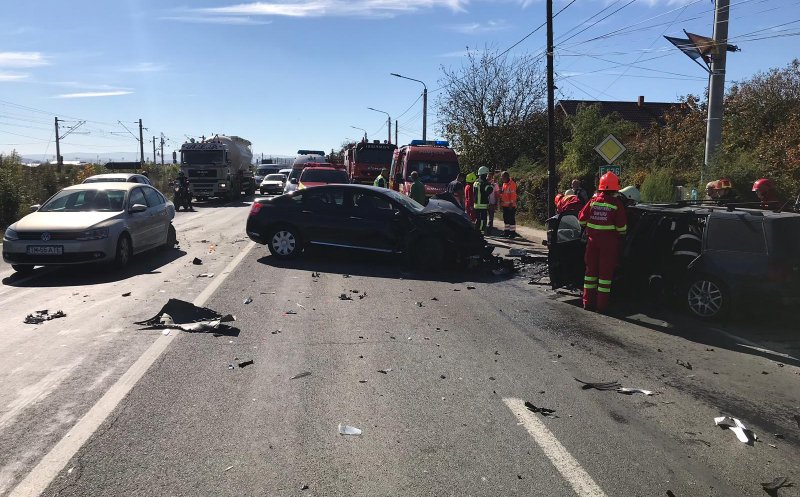 Accident cu 3 maşini în Jucu. Patru răniţi