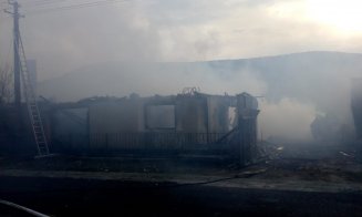 Incendiu la un depozit de fând, extins la 4 case dintr-un sat clujean