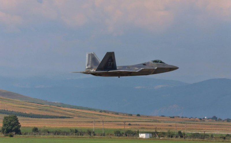 1,7 miliarde pentru extinderea bazei aeriene de la Câmpia Turzii. Vor fi cumpărate cinci avioane F-16