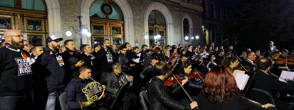 "Haide, U!", pe Scena Urbană. Galeria "Șepcilor roșii”, în concert alături de o orchestră simfonică