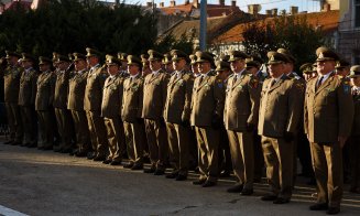 Ziua Armatei României. Defilări și torțe în centrul Clujului + Restricţii de circulaţie