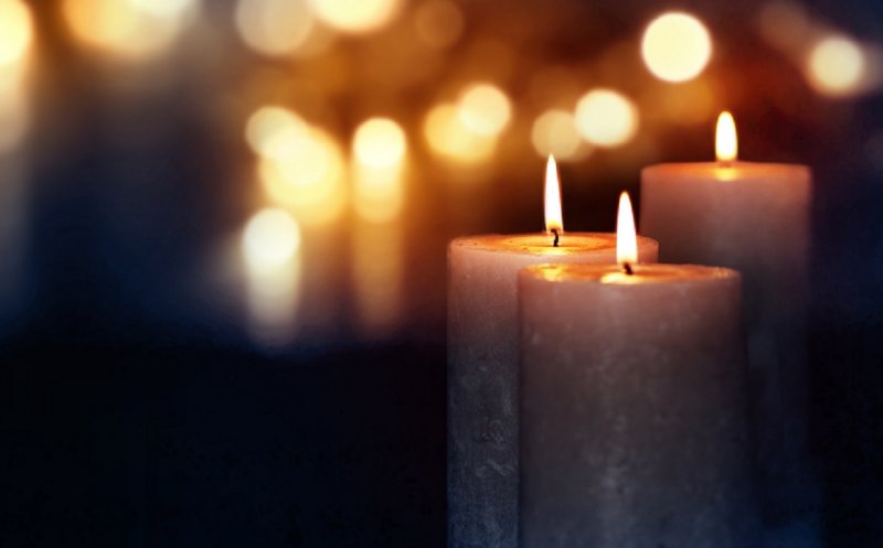 Unde se vând lumânări şi flori pentru Luminaţie, la Cluj