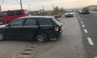 Drum blocat după o tamponare între două mașini, în Jucu. Descarcerarea și SMURD-ul, la fața locului