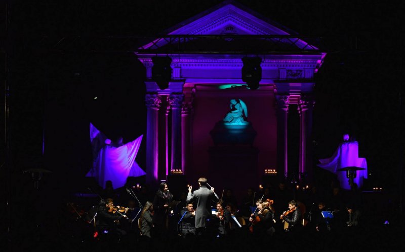 Spectacol-rugăciune şi tur ghidat, de Luminație, în Cimitirul Central din Cluj