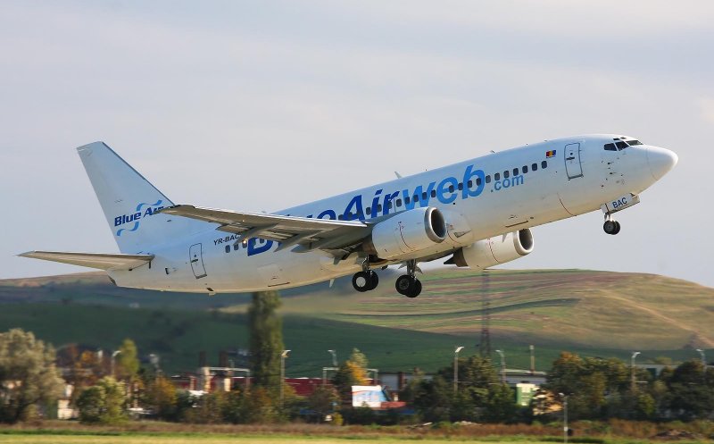 O aeronavă Blue Air care circula pe ruta Cluj - Dublin a aterizat de urgenţă la Bratislava