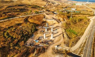 Sebeș-Turda. Lotul 1: Cel mai mare viaduct de pe acest tronson are toate grinzile montate. Lotul 2: Constructorul nu se poate mobiliza