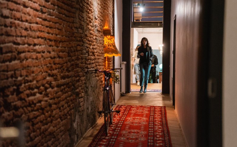 Camino, ca Pasărea Phoenix. Din restaurant, rețea de boutique hoteluri