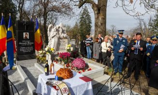 Monument dedicat primei femei parașutist din România, dezvelit la Cluj. Viaţa demnă de filme a Smarandei Brăescu