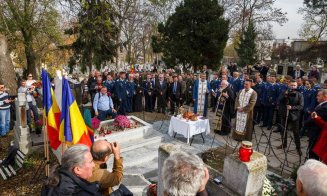 Monument dedicat primei femei parașutist din România, dezvelit la Cluj. Viaţa demnă de filme a Smarandei Brăescu