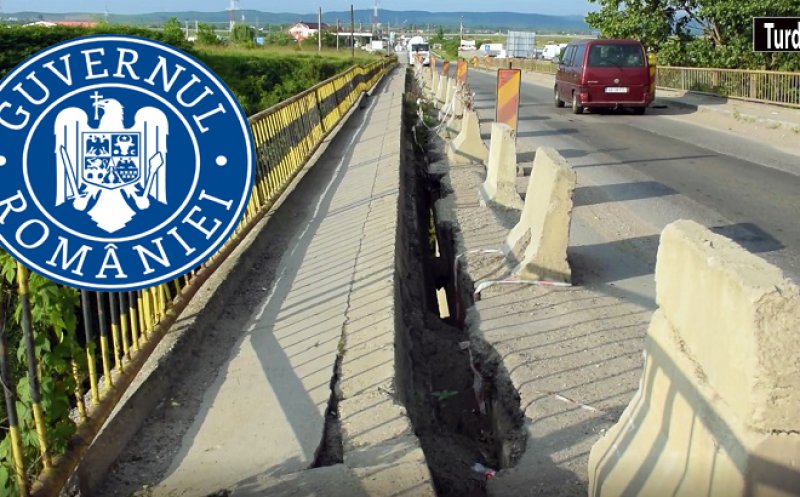 Fisuri de 30 cm lăţime pe podul peste Arieş! Reabilitarea costă 4 milioane lei. USR cere alocarea de bani din bugetul pentru 2019