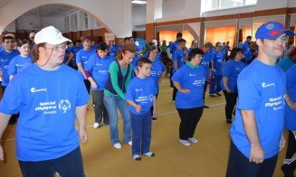 Demonstrație de sport unificat cu 100 de persoane cu dizabilități intelectuale,  la Cluj