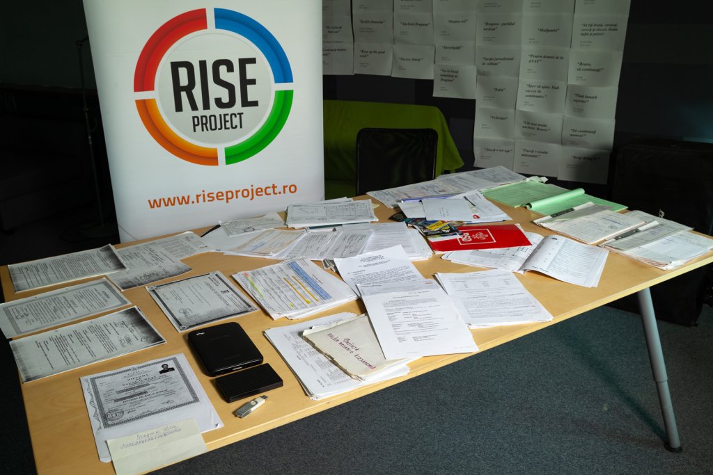 Scandalul VALIZA | Jurnalişti Rise Project, somaţi să-şi divulge sursele.  Răspunsul ANSPCP