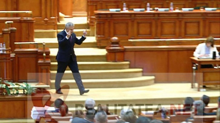 Gest obscen în Parlament. Florin Iordache a arătat degetul mijlociu Opoziţiei