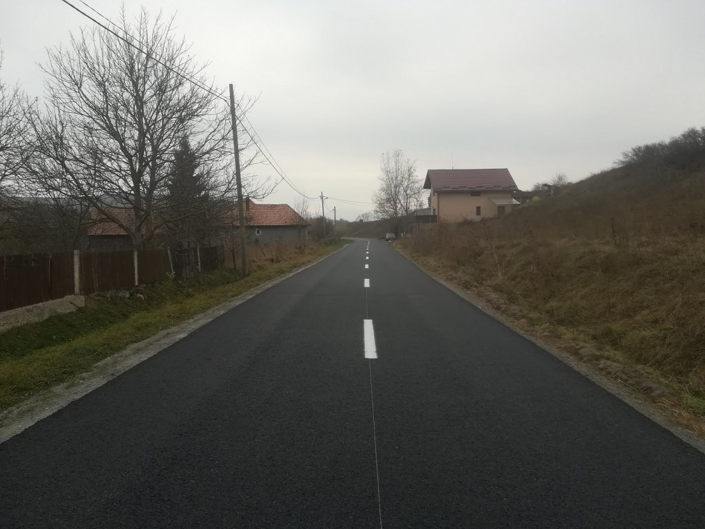 Marcaje rutiere pe drumul județean Filea de Jos – Filea de Sus