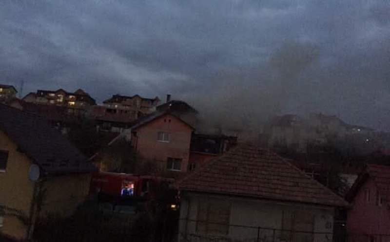 Arde o casa in Baciu
