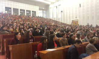 UBB aruncă sute de IT-iști și de economiști în companii. "Vânați posturile cele mai bune!"
