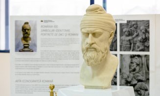 O statuie a regelui Decebal a fost amplasată în incinta Aeroportului din Cluj