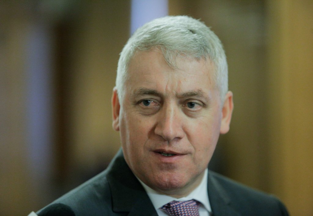 Țuțuianu, revocat de la vicepreședinţia Senatului. Cine îi ia locul