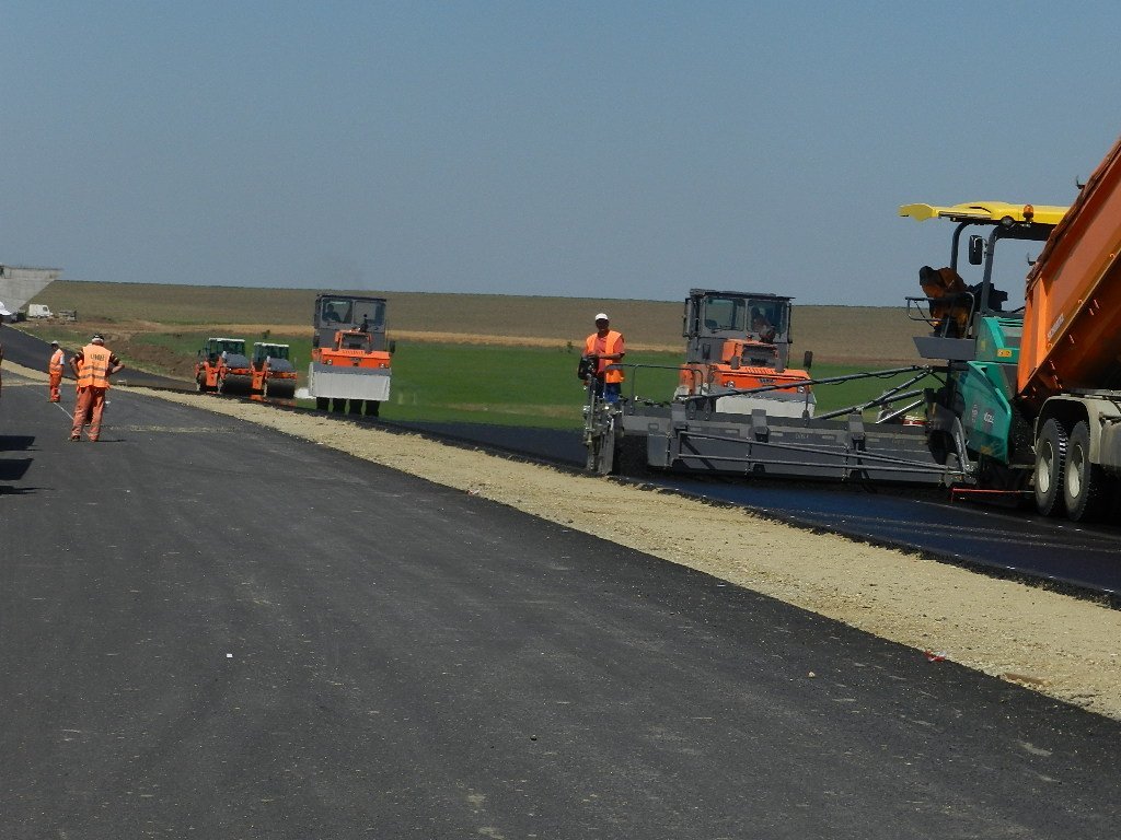 Recepţie pe 10 km din autostrada A3. Inaugurarea depinde de finalizarea unui sens giratoriu