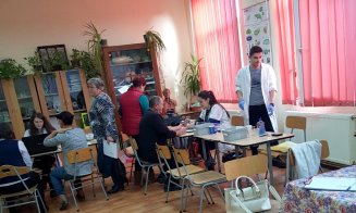 Continuă testele gratuite pentru depistarea cancerului de sân. Sute de femei consultate la Cluj, 41 trimise la investigaţii