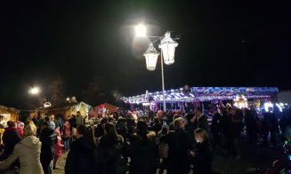 S-au aprins luminile în “Satul lui Moș Crăciun” din Florești