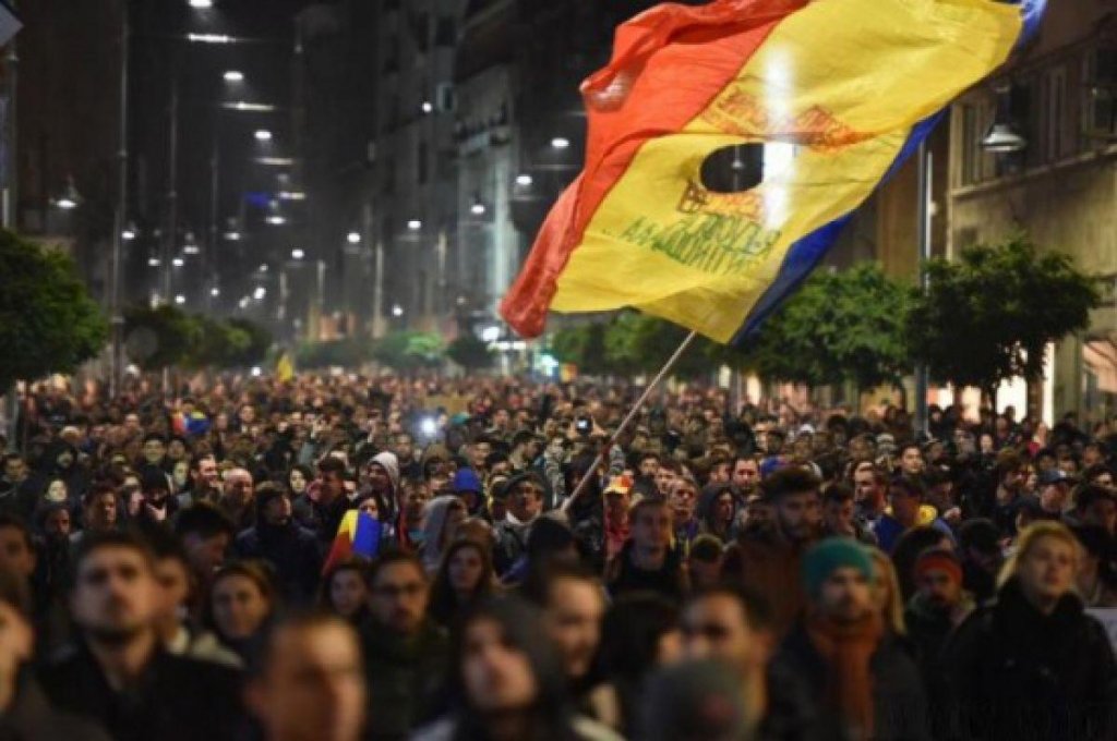 ”Ne cerem ţara înapoi #nextlevel” | Diaspora se pregătește de protest. De Ziua Națională