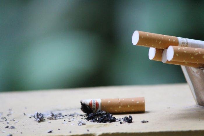Boala fumătorului. Află dacă ai primul simptom