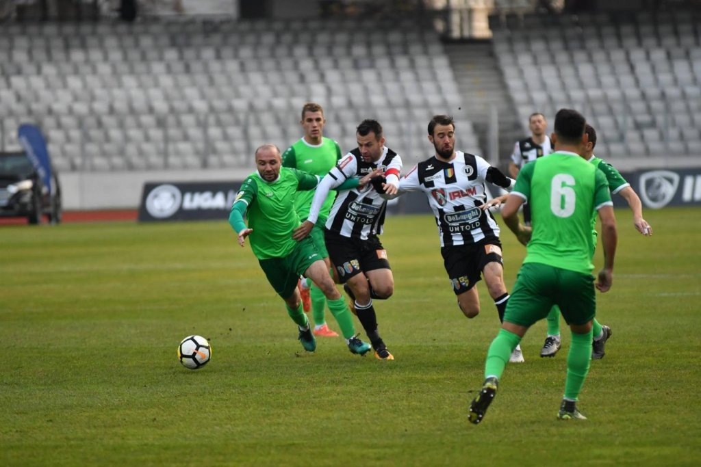 LIVETEXT. Pandurii Tg. Jiu - "U" Cluj 1-5. Kofi și Hațiegan stabilesc scorul final