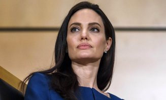Angelina Jolie era „geloasă” pe Brad Pitt şi ”depresivă”, dezvăluie o fostă bonă