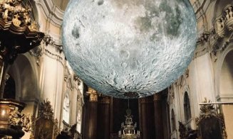 Luna "s-a închis" în Biserica Piariştilor. Când se redeschide cea mai fotografiată atracţie a Clujului