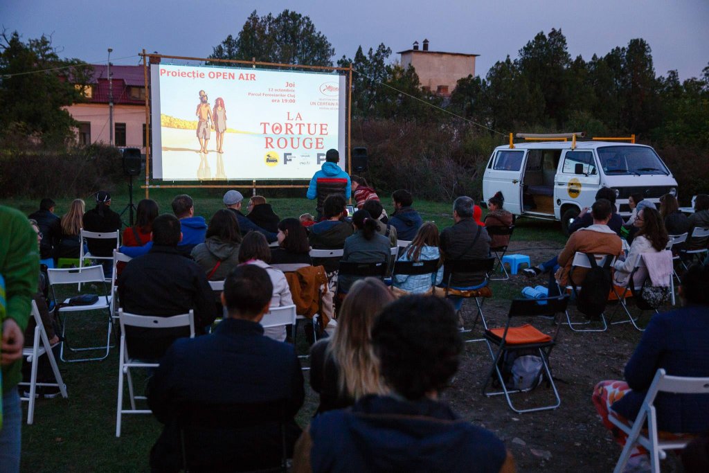 Cinemobilul, proiect unic în România, lansat de un tânăr clujean