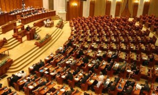 Scandal în Plen. Opoziţia ameninţă cu greva parlamentară