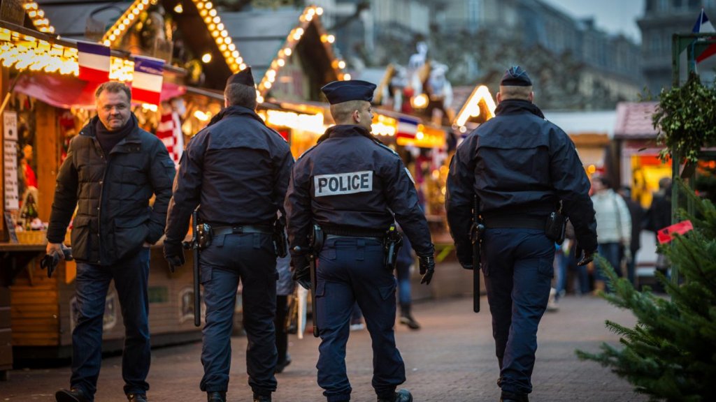 Alertă la Strasbourg: focuri de armă! Târgul de Crăciun evacuat, Parlamentul European închis