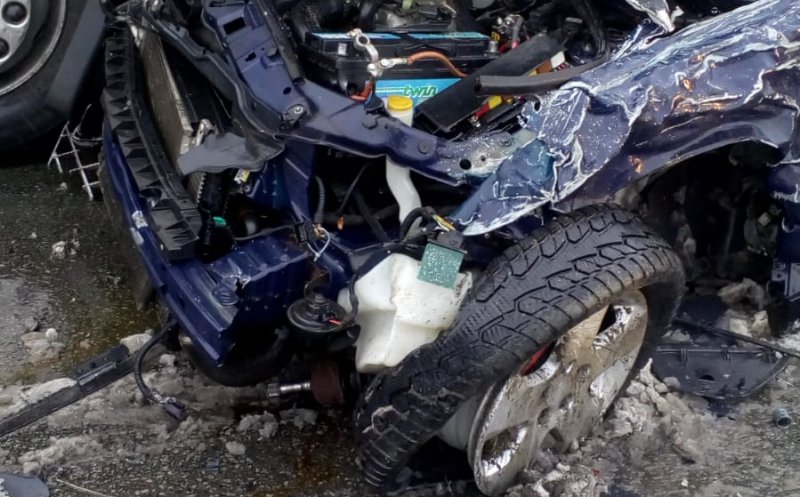 Accident cu patru răniți în Cluj. UPDATE: O persoană a decedat. Traficul este în continuare blocat