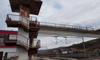 Pasarela pietonală din gara Gherla va fi modernizată