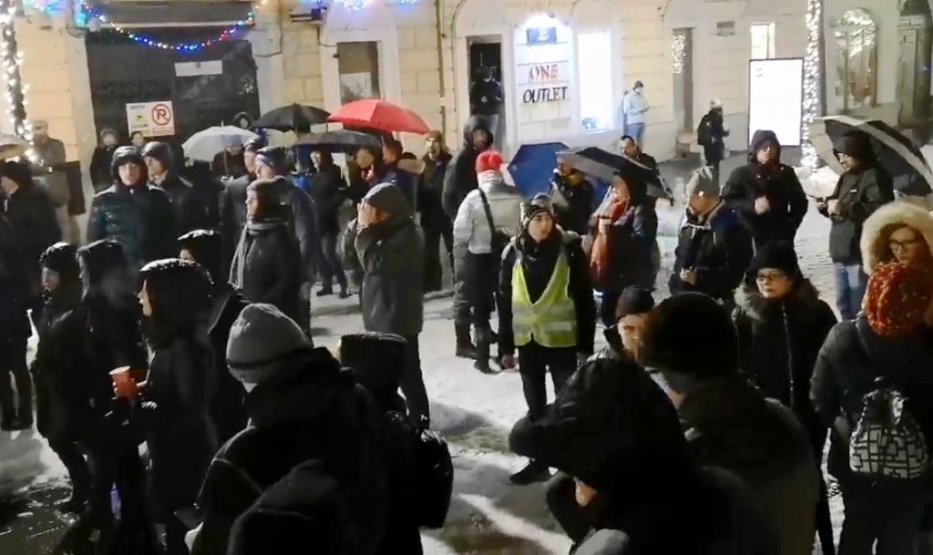 PROTEST la Cluj faţă de ordonanţa privind fiscalitatea în această seară