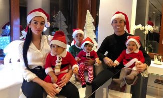 Fotbaliştii, lângă bradul de Crăciun. Cele mai frumoase urări pentru fani