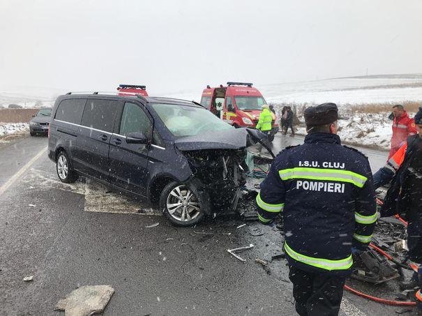 Femeia de 32 de ani, mama unui copil de 1 an si trei luni,  rănită grav ieri în accidentul de lângă Cluj, are nevoie de sânge