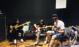 Școala de muzică Voltaj a creat 10 trupe la Cluj și București. Colindul cursanților