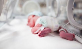 Bebeluș din Cluj, născut cu o malformație gravă a inimii. Ar putea fi operat de o echipă de medici englezi