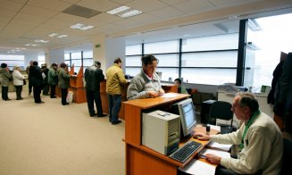 Registrul Comerțului va radia automat PFA care au mai mult de trei angajați. Lista neagră, pe internet