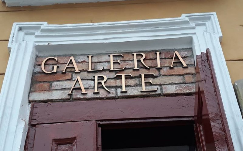 Galeria Școlii Populare de Arte din Cluj a fost modernizată. Iubitorii artelor plastice, invitați la inaugurare