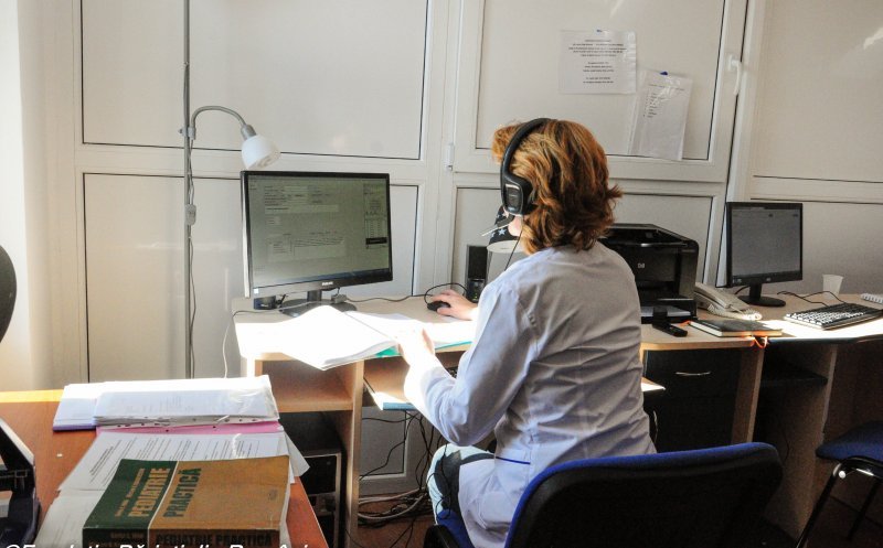 Peditel 1791 are nevoie de ajutor. Donează pentru call-centerul pediatric gratuit